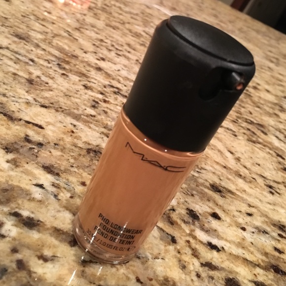 MAC Cosmetics Other - Mac pro long wear foundation NW30