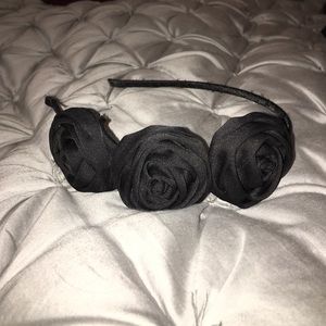 Cute black headband from Anthropologie!