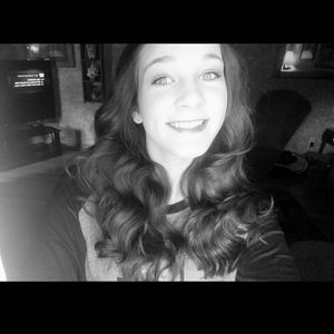 Meet your Posher, Stacie