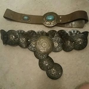 2 belts (medium/large)