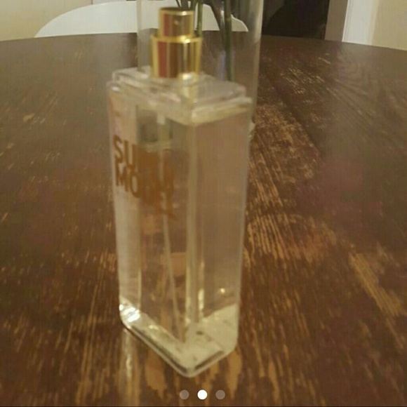 Victoria's Secret Super Model Mist & Makeup bag - Picture 2 of 4