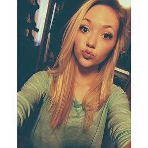 Meet your Posher, Ashlee