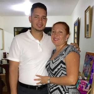 Meet your Posher, Efrain