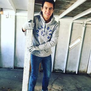 Meet your Posher, Josue