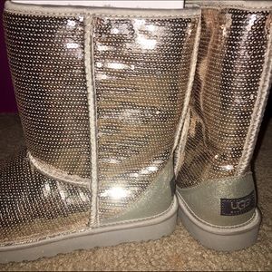 Bronze authentic UGGS