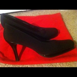 PreOwned Black Stuart WEITZMAN 3" Heels worn  4x