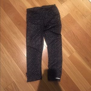 Lululemon patterned crop