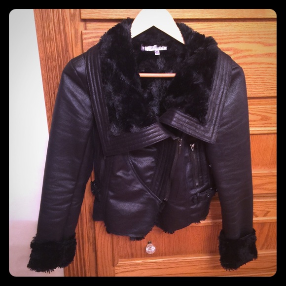 SOLD Gorgeous faux fur jacket