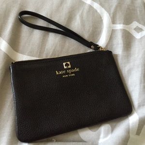 Kate Spade wristlet slim bee