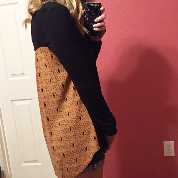 Black & Rust Top - Picture 2 of 3