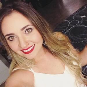 Meet your Posher, Caroline