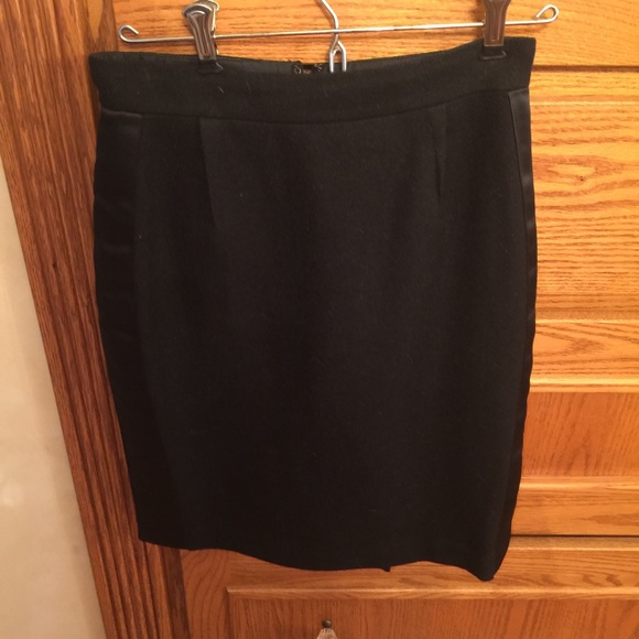 SOLD NWOT BCBG wool skirt