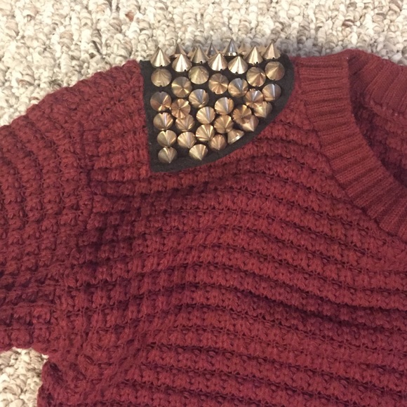 Gold spike shoulder studded sweater! - Picture 2 of 3