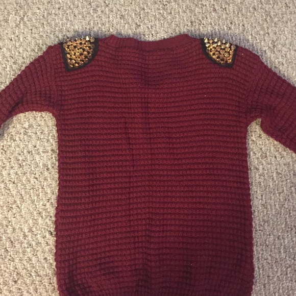 Gold spike shoulder studded sweater! - Picture 3 of 3