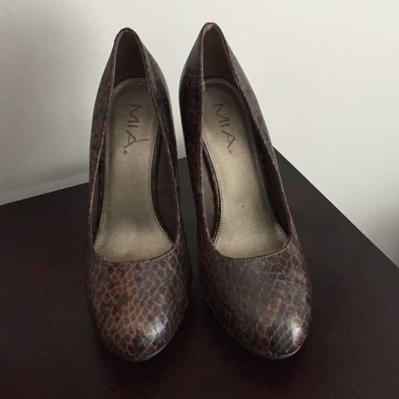 MIA Brown High Heels