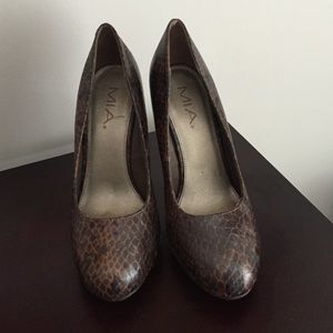 MIA Brown High Heels