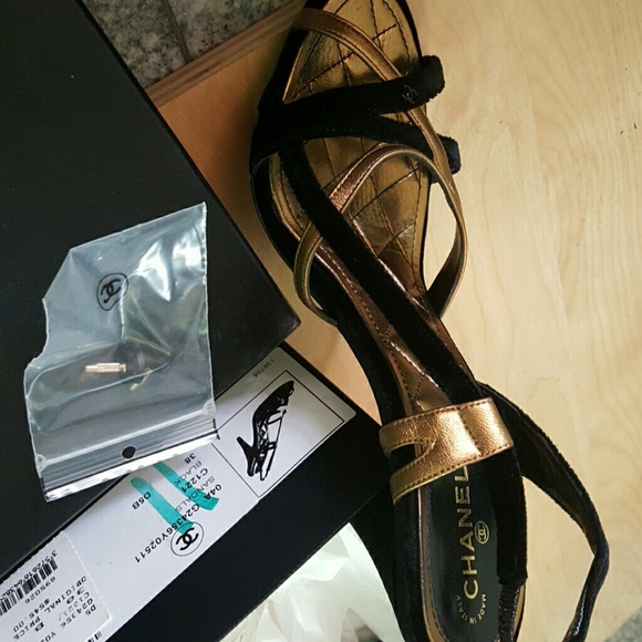 Authentic Chanel elegance - Picture 2 of 4