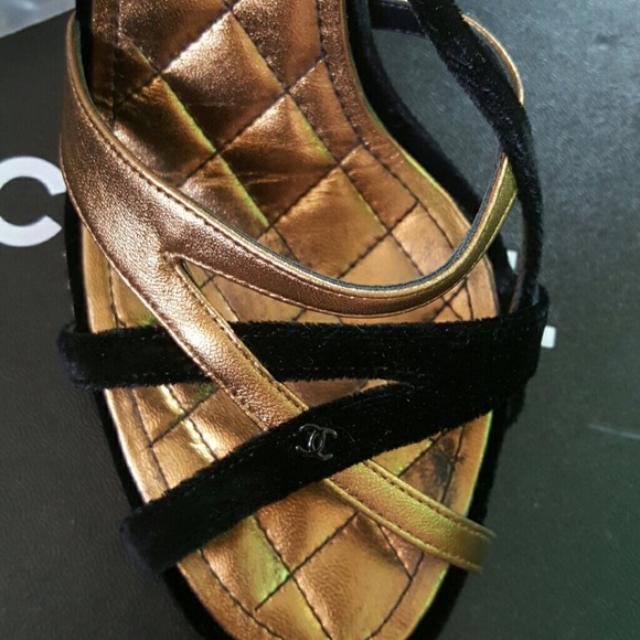 Authentic Chanel elegance - Picture 3 of 4
