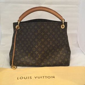 Authentic Louis Vuitton Artsy MM
