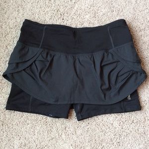 Lululemon skirt with spandex
