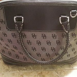 Dooney bourke