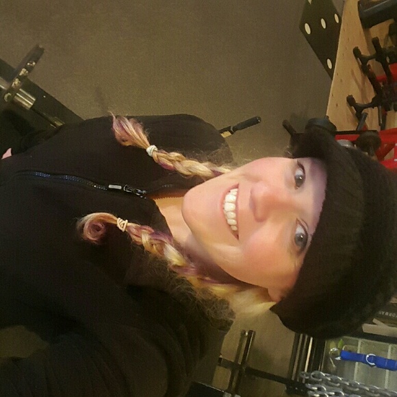 Meet your Posher, Tory - Picture 1 of 1