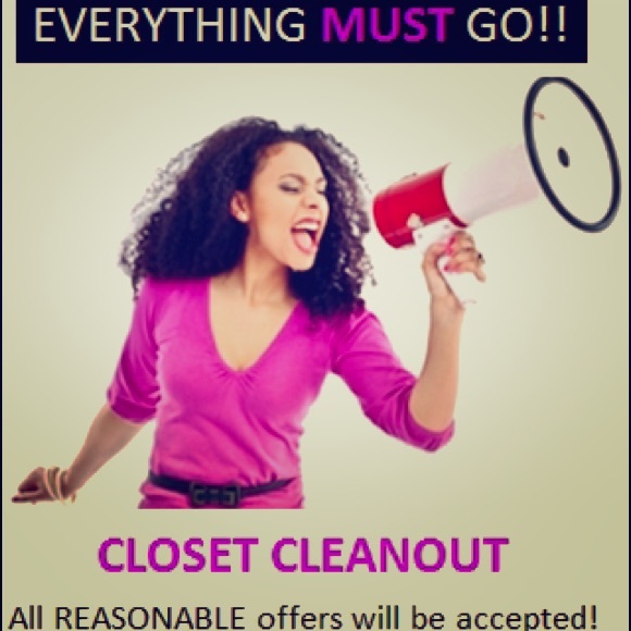 CLOSET CLEARANCE thru 1/24 ONLY! Make me an offer!