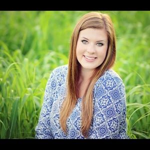 Meet your Posher, Claire