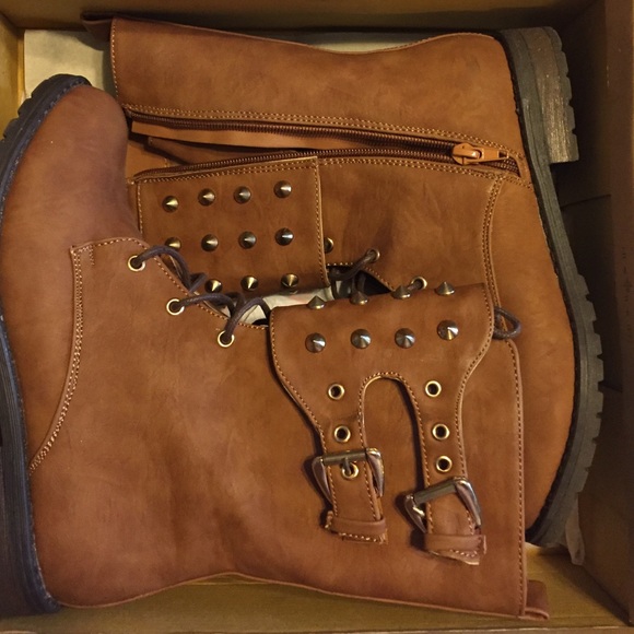 NWB spiked brown combat boots