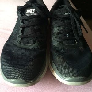 Nike 4.0 waking shoes