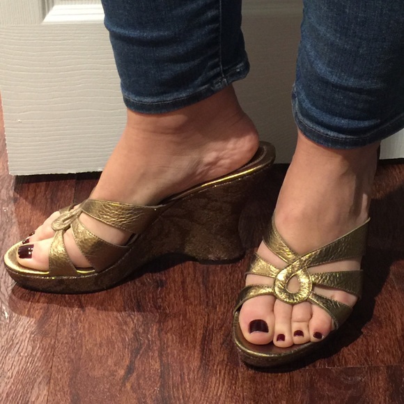 Gold brocade wedges