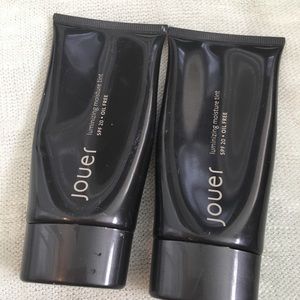 Jouer Luminizing tinted moisturizer