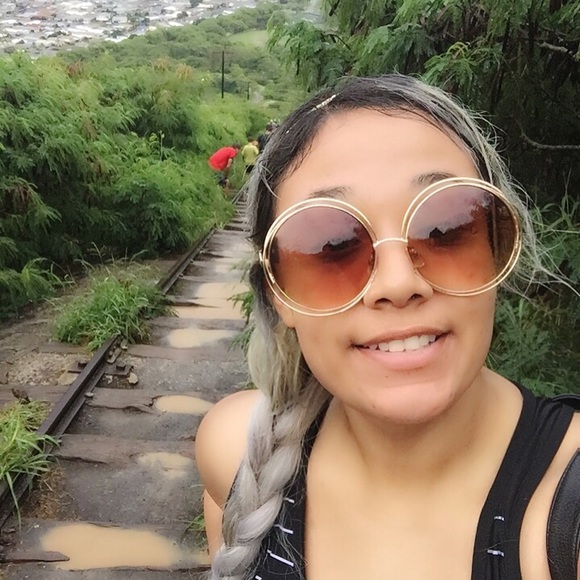 Meet your Posher, Ana - Picture 4 of 4