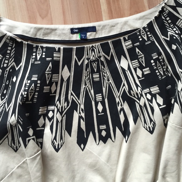 Limited edition GAP dress - Picture 2 of 3