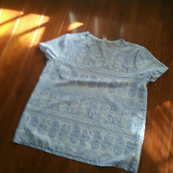 Light weight blouse