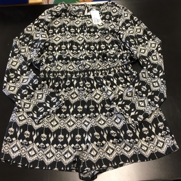 Short long sleeve romper with open back