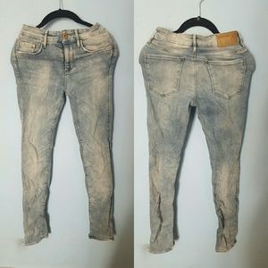 &Denim Light Wash Jeans