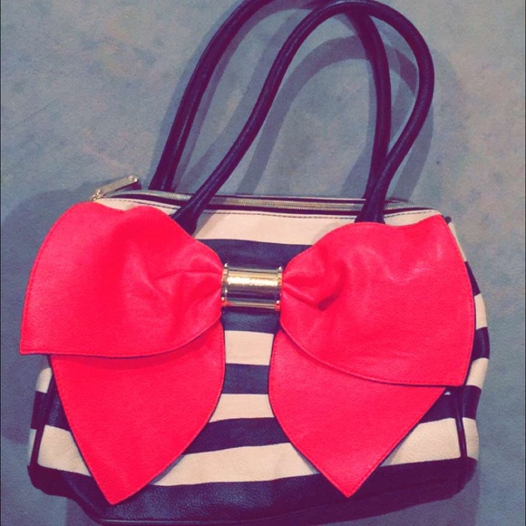 Purse $10