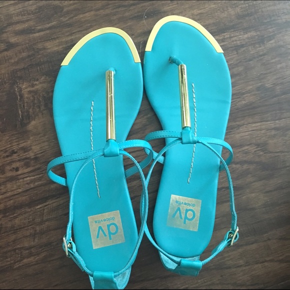DV Teal shoe size 7. Gold accent