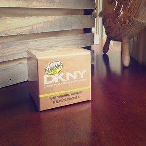 DKNY "Be Delicious" Perfume