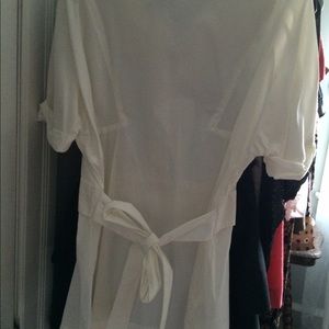 BCBGMaxAzria Tops - BCBGMaxAzria BCBGMaxAzria Tops - BCBGMaxAzria