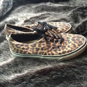 Leopard Vans