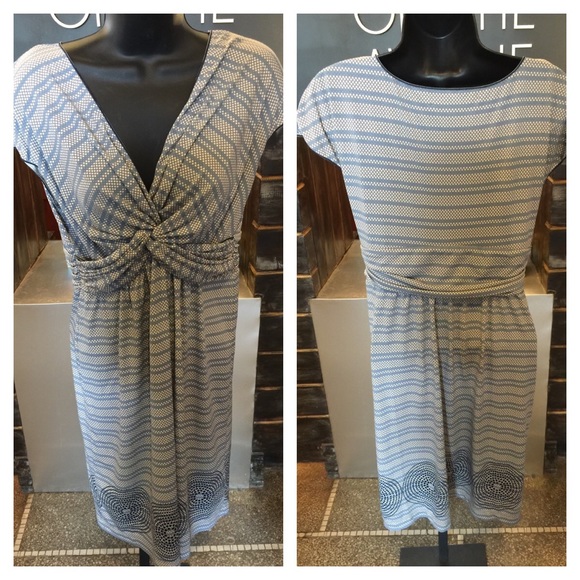 V-Neck Max Studio Tunic Dress