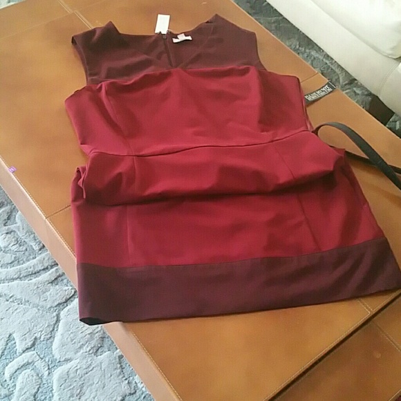 Dress w/ 2 toned  burgundy