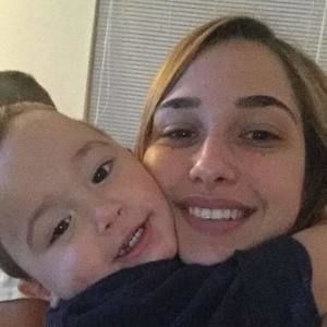 Meet your Posher, Yamaris