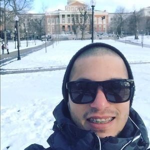 Meet your Posher, Vicente