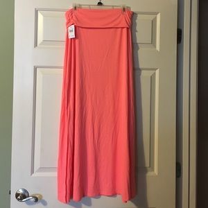 This is a long skirt. Neon pink.