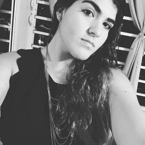 Meet your Posher, Gabriela