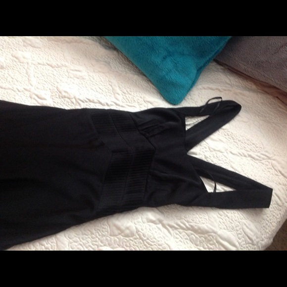 Elegant looking prom dress formal - Picture 2 of 5