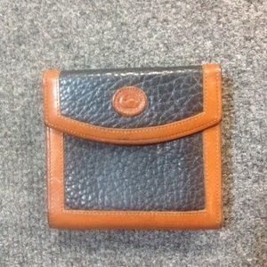 Dooney & Bourke wallet